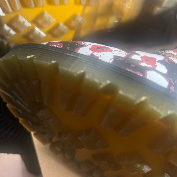 1460 Pascal Pansey Fayre vintage smooth. Black white and red.  Used once. - Picture 2 of 5